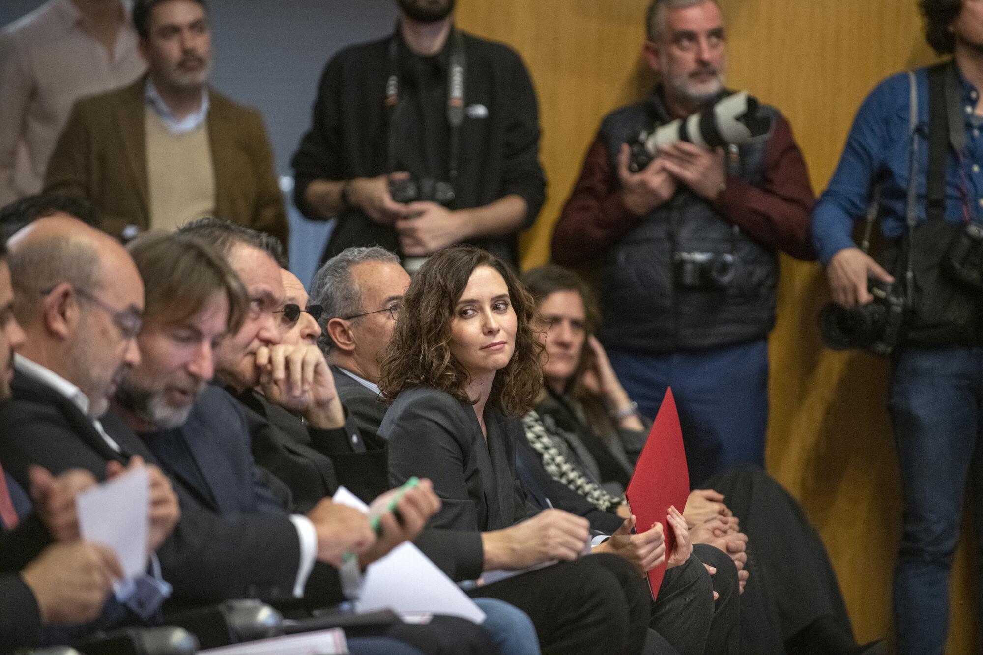 Ayuso Facultad Periodismo - 5